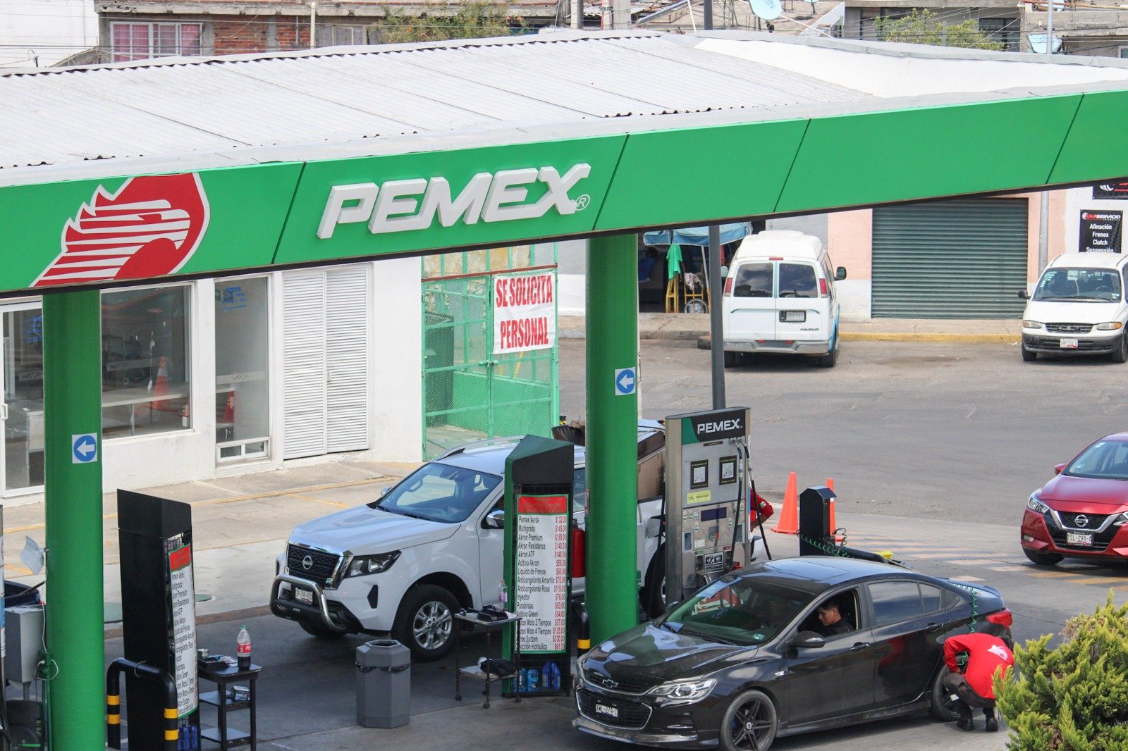 Gobierno de México garantiza estabilidad en el precio de la gasolina pese a tensión en Medio Oriente