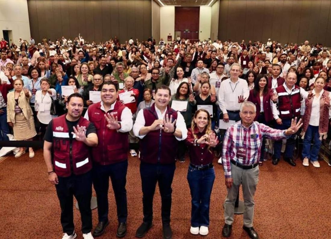 Morena Puebla rinde protesta a Consejo Municipal en la capital
