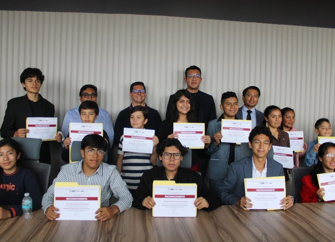 Jóvenes poblanos representarán a México en competencia de matemáticas en Singapur