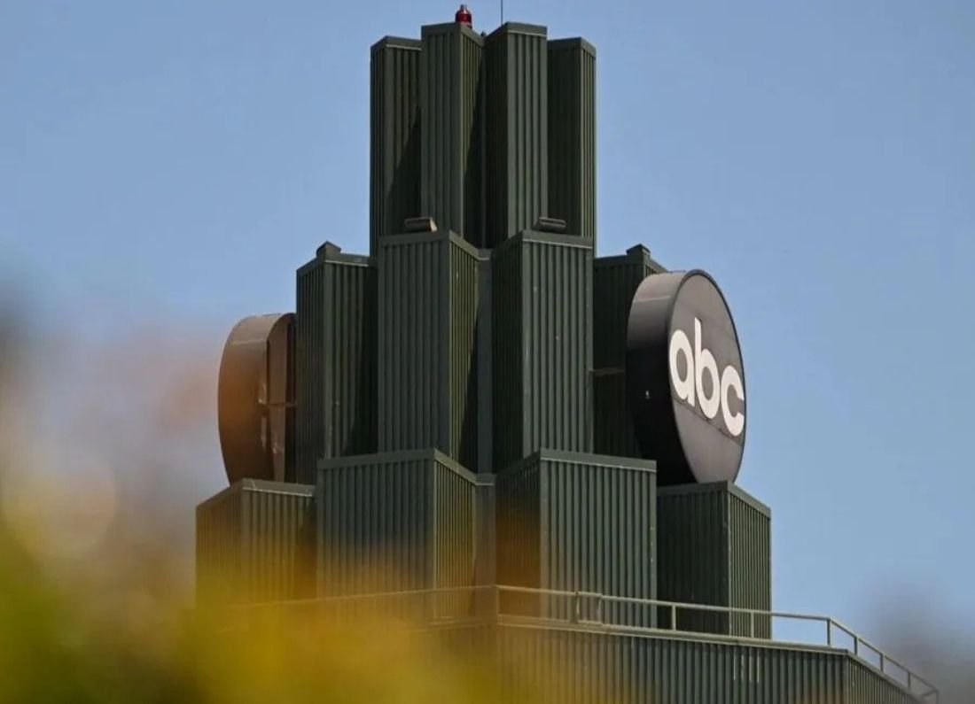 Disney demanda a la FCC y acusa represalias de Trump contra ABC