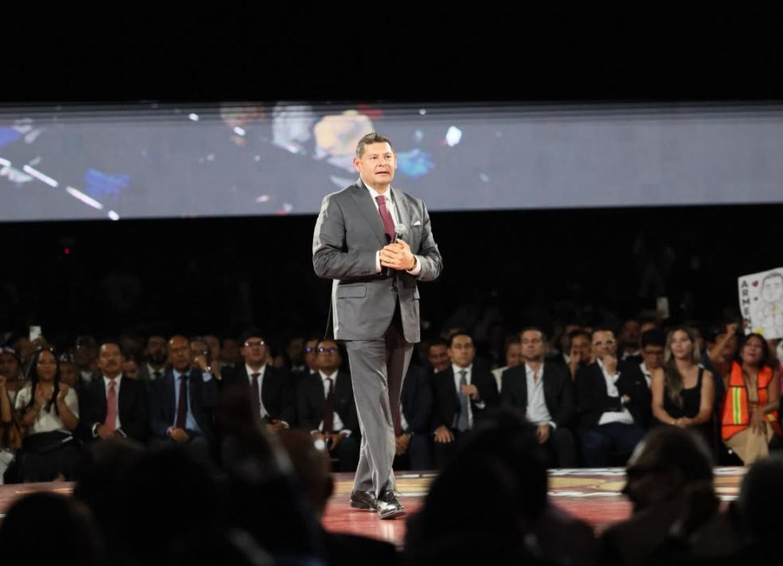 El gobernador Alejandro Armenta presenta su informe de labores de 600 días