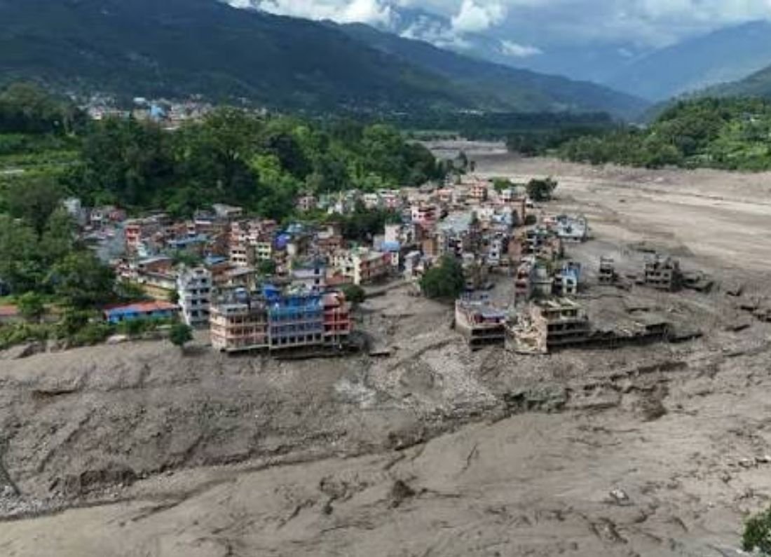 Inundaciones en Nepal dejan cientos de muertos y desaparecidos