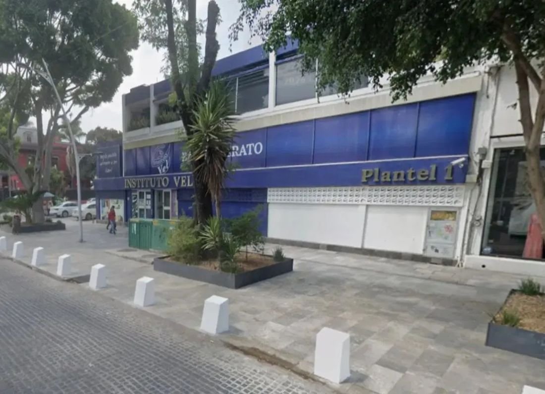 Estudiantes resultan intoxicados en el Instituto Vel de Puebla